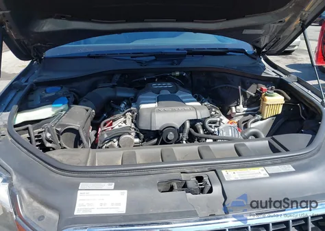 2011 Audi Q7 3.0T S Line Prestige from USA, damaged, VIN WA1DGAFE2BD002571